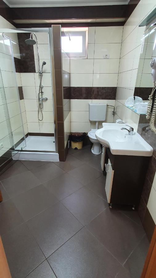 Pensiunea Select Arad Exterior foto